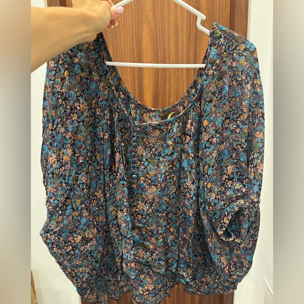 Blu moon Teal Floral Women's Scoop Neck Top size 1